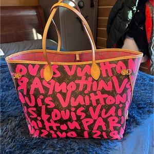 Authentic Louis Vuitton Pink Fuchsia Graffiti Neverfull GM